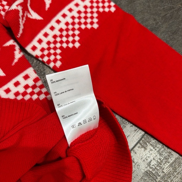 Perfect Moment Holiday Roll Neck Ski Sweater in Red and White - Picture 8 of 8